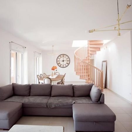 Magnifique Appartement Avec Vue Imprenable La Londe-les-Maures ภายนอก รูปภาพ