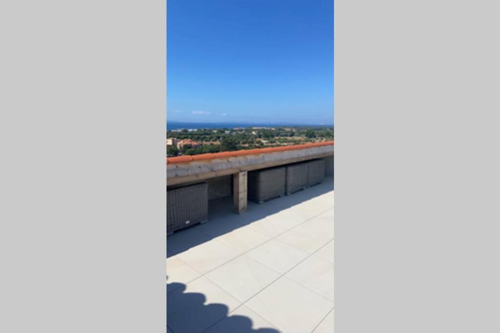 Magnifique Appartement Avec Vue Imprenable La Londe-les-Maures ภายนอก รูปภาพ