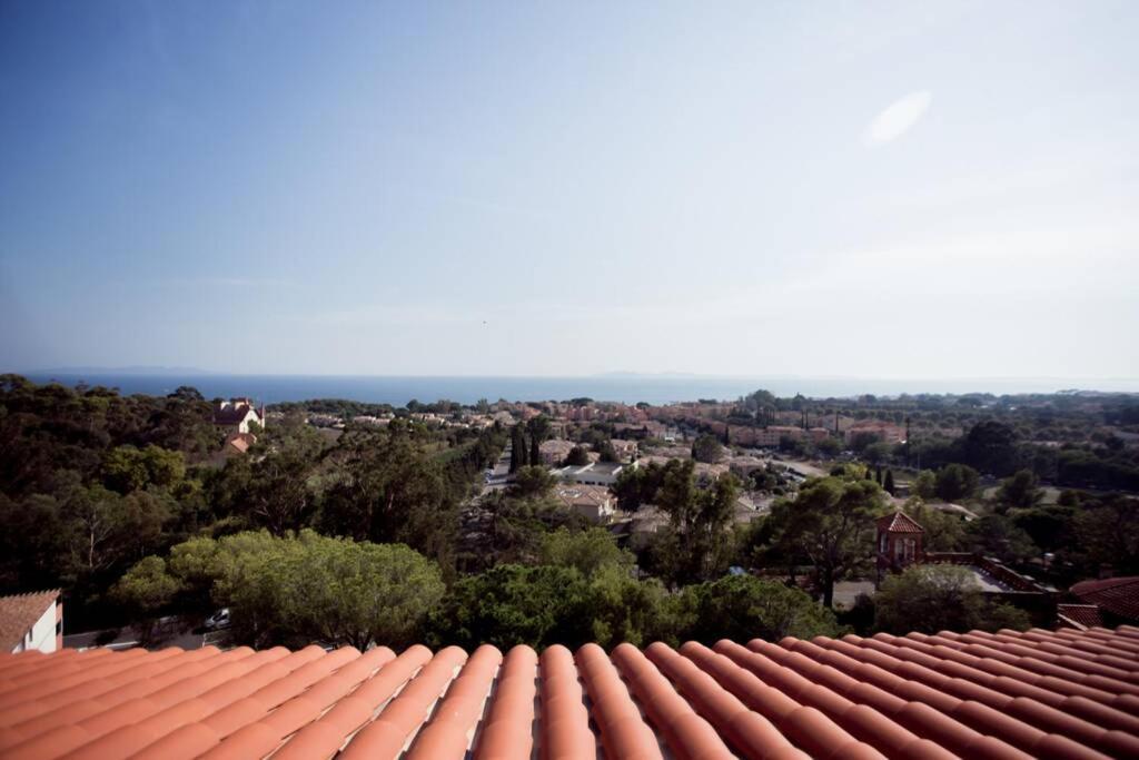 Magnifique Appartement Avec Vue Imprenable La Londe-les-Maures ภายนอก รูปภาพ